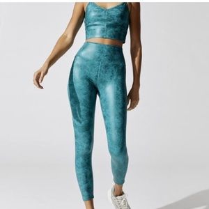 Carbon 38 SET Leatherette Small